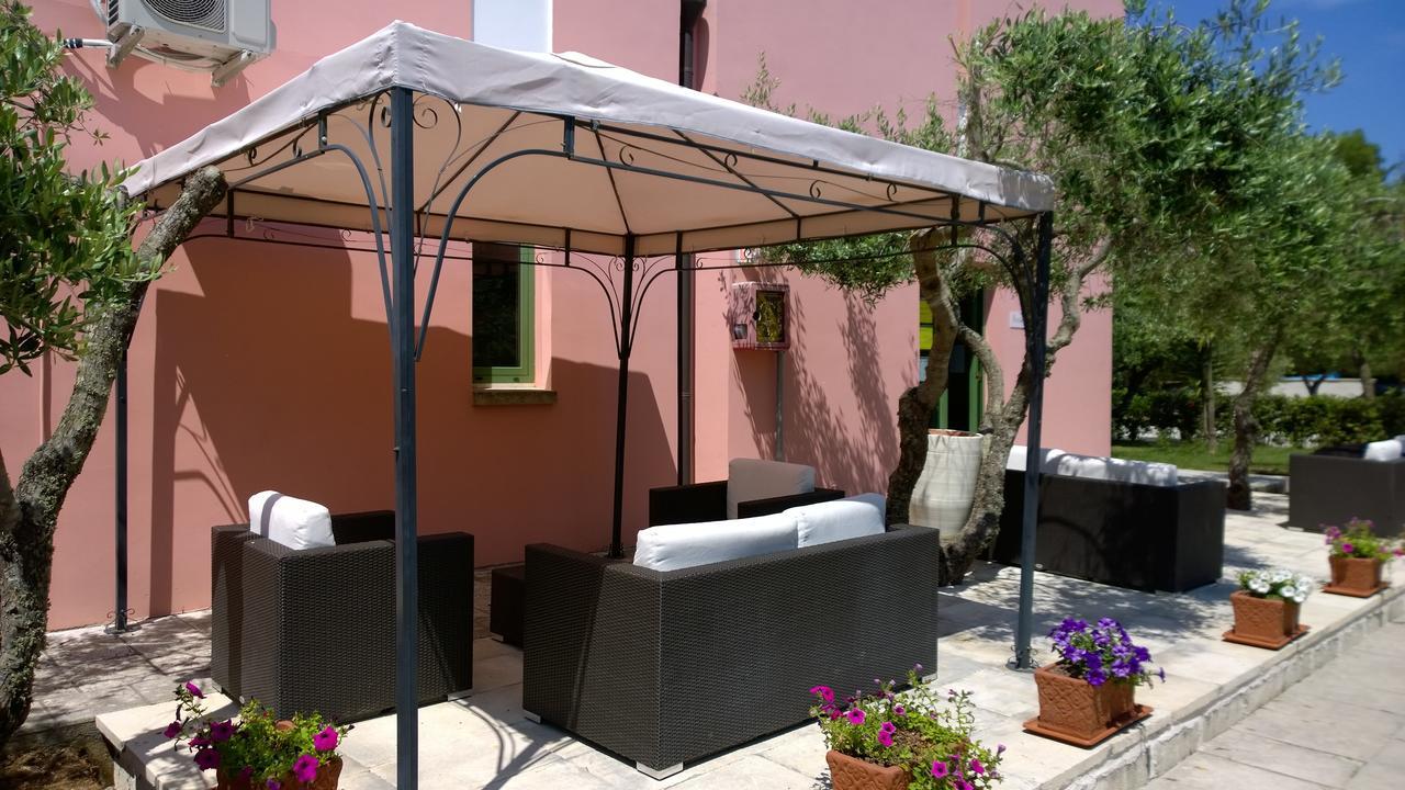Family Village Otranto Алимини Екстериор снимка