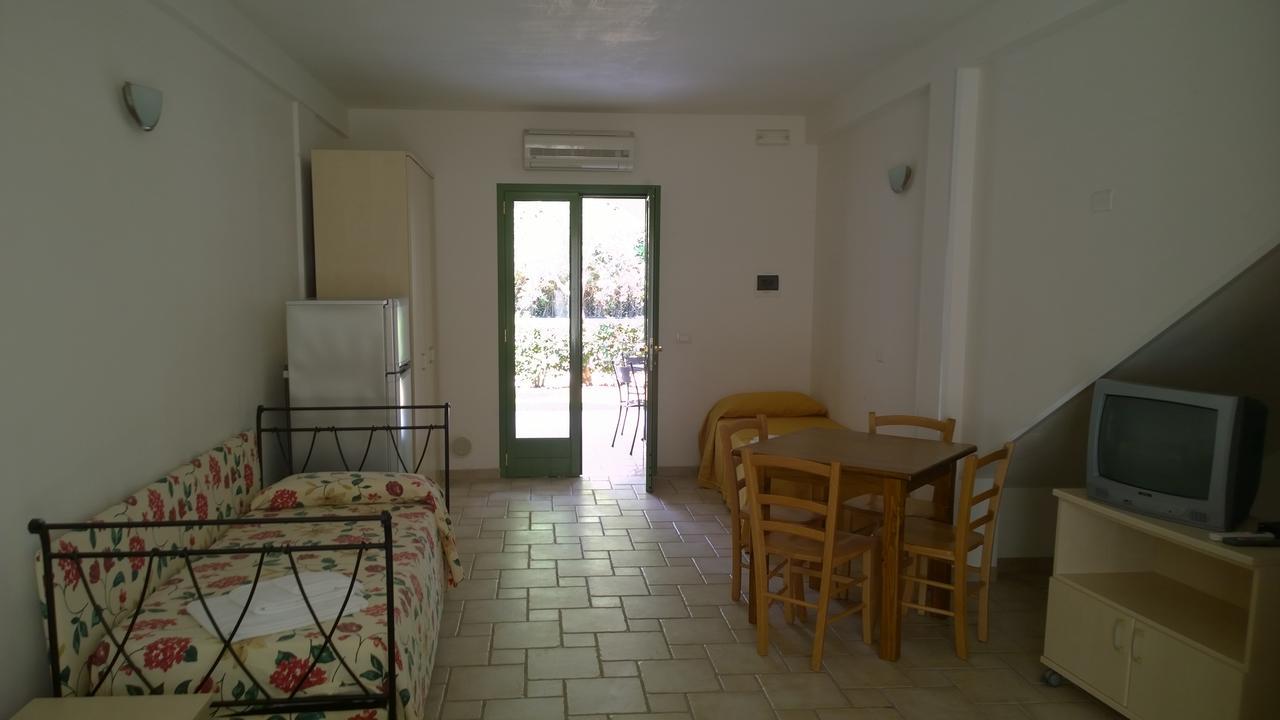 Family Village Otranto Алимини Екстериор снимка